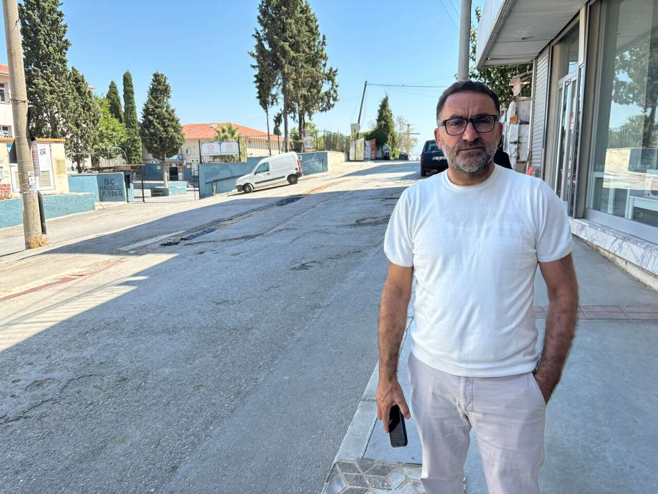 Doğalgaz geldi, huzur gitti! Mahalleli yollara halı serdi 6